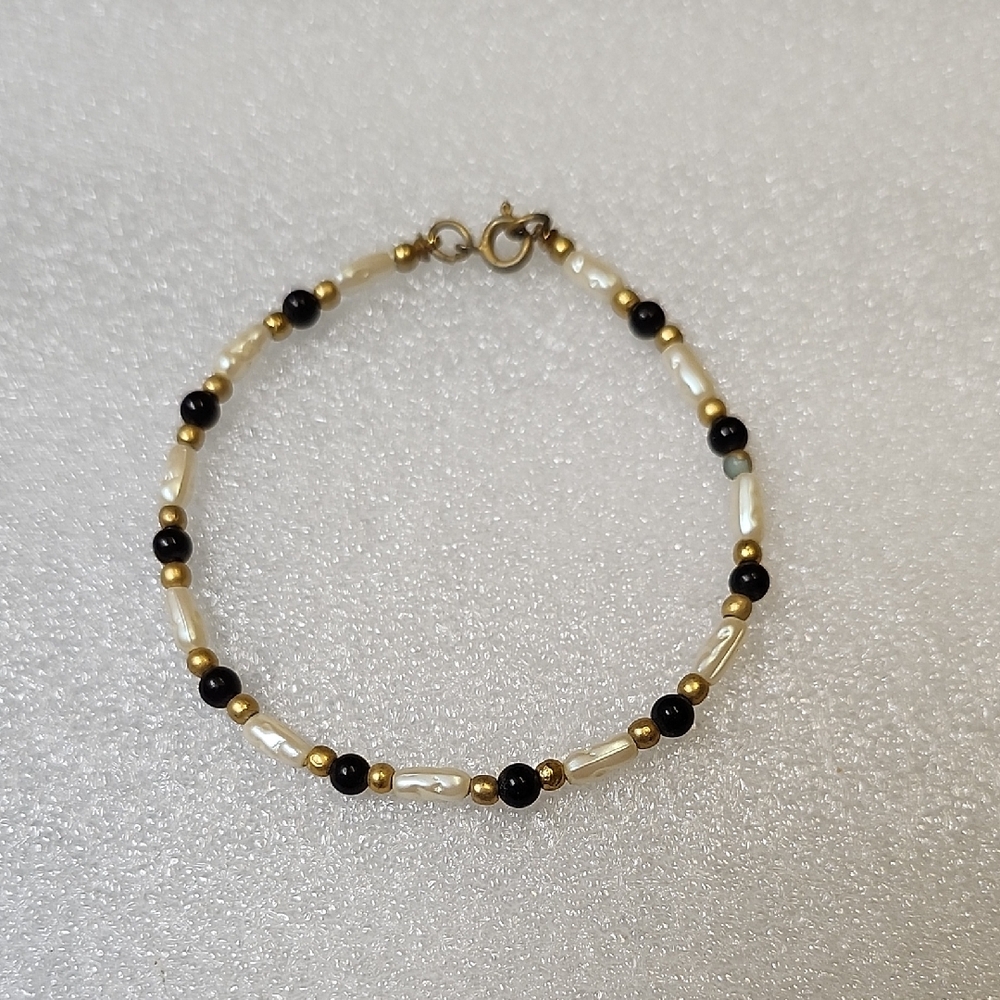 Fresh Water Pearl Black and Gold Bracelet